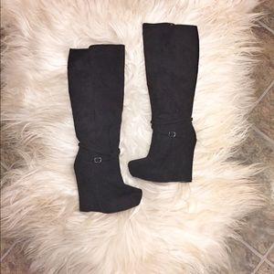 EUC Aldo Over the Knee Boots